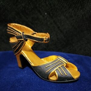 Fabulous Just the Right Shoe - Rising Star